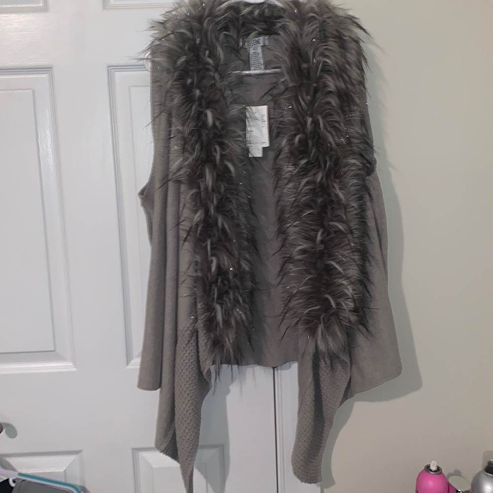 Womens cut off sleeve furry lined cardigan! Brand new! XL